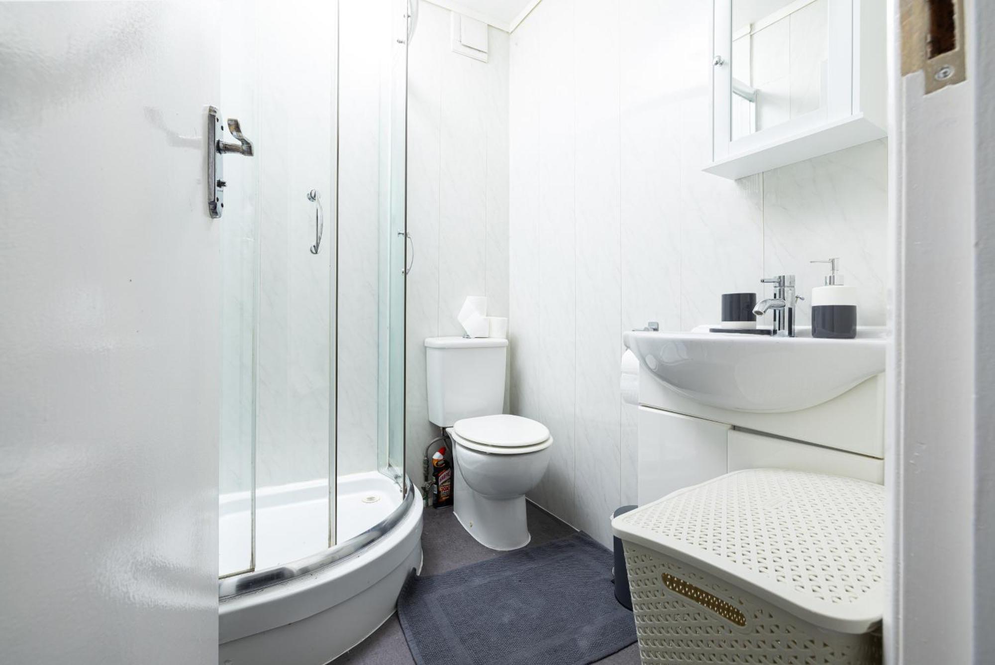 One Bedroom Apartment Opposite Brent Cross Station Лондон Экстерьер фото